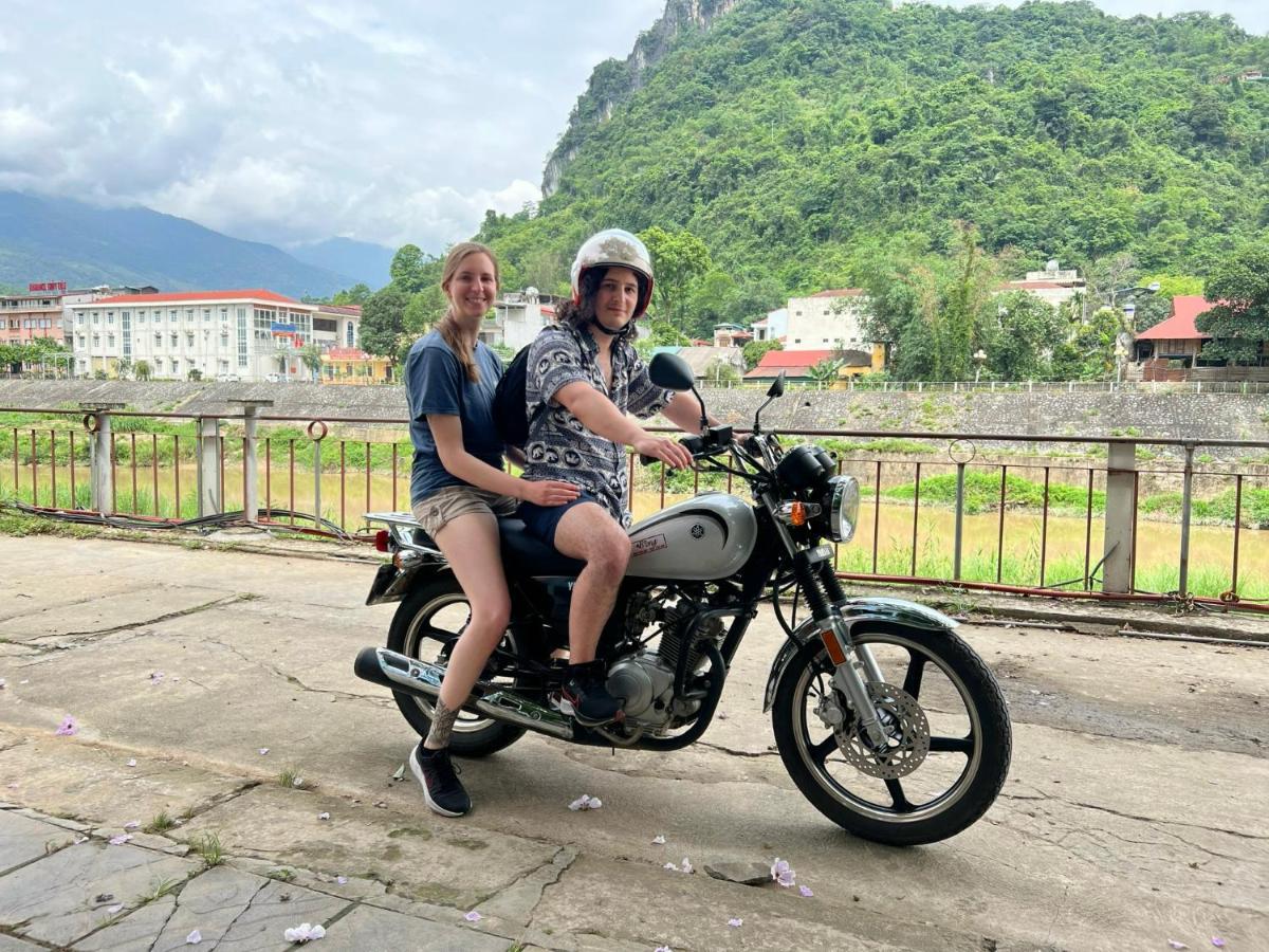 Bong Hostel And Motorbike Tour Ha Giang Esterno foto