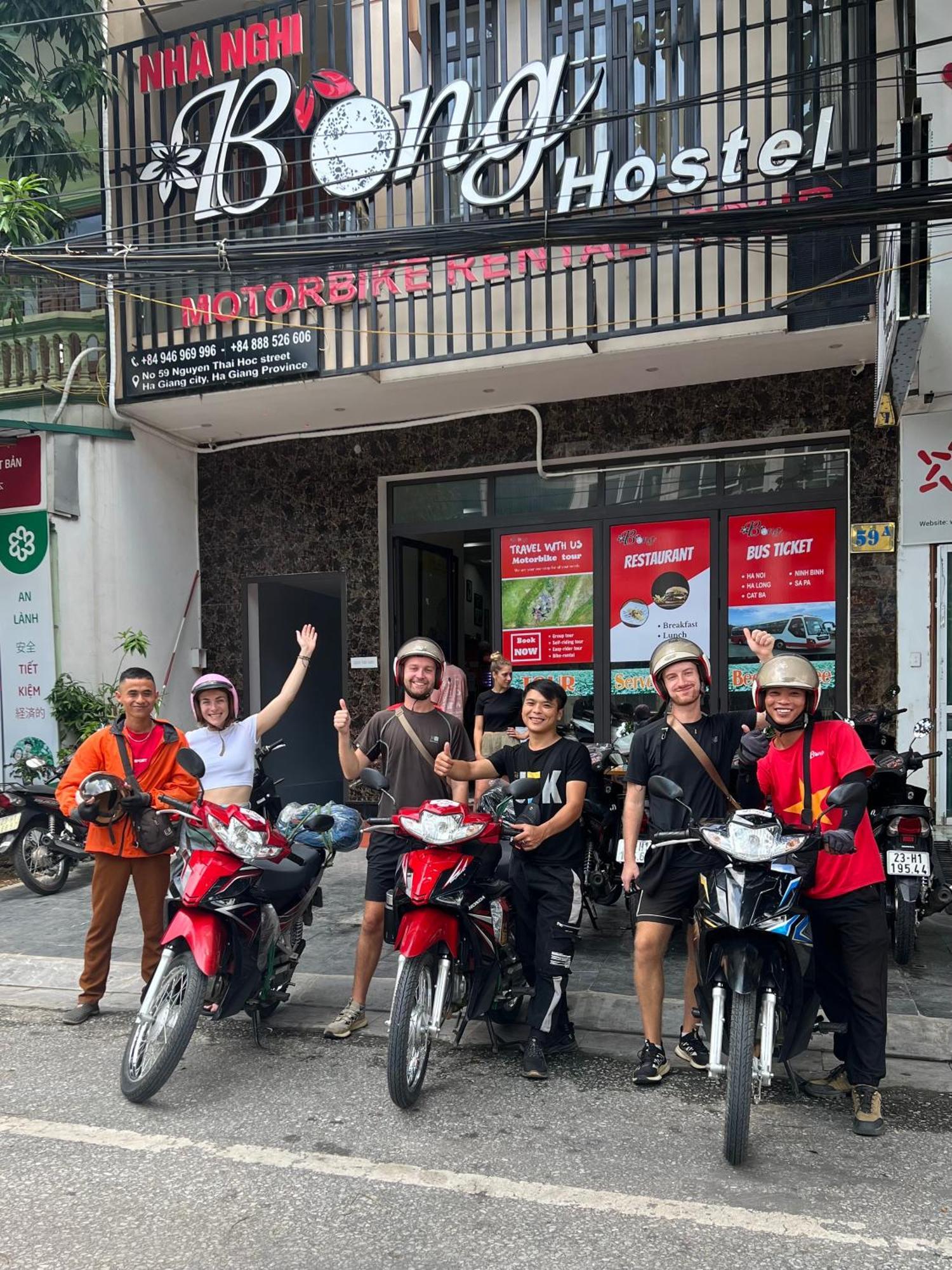 Bong Hostel And Motorbike Tour Ha Giang Esterno foto